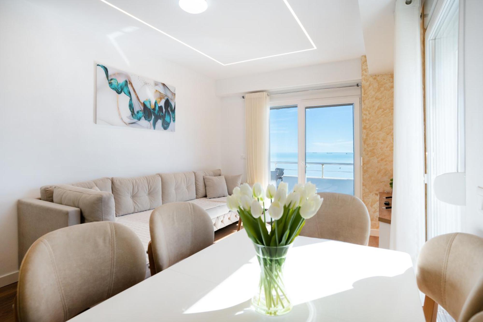 The Blue Pearl Apartment 2 Durrës Exteriör bild