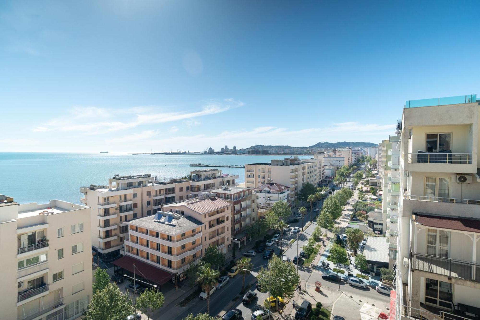 The Blue Pearl Apartment 2 Durrës Exteriör bild