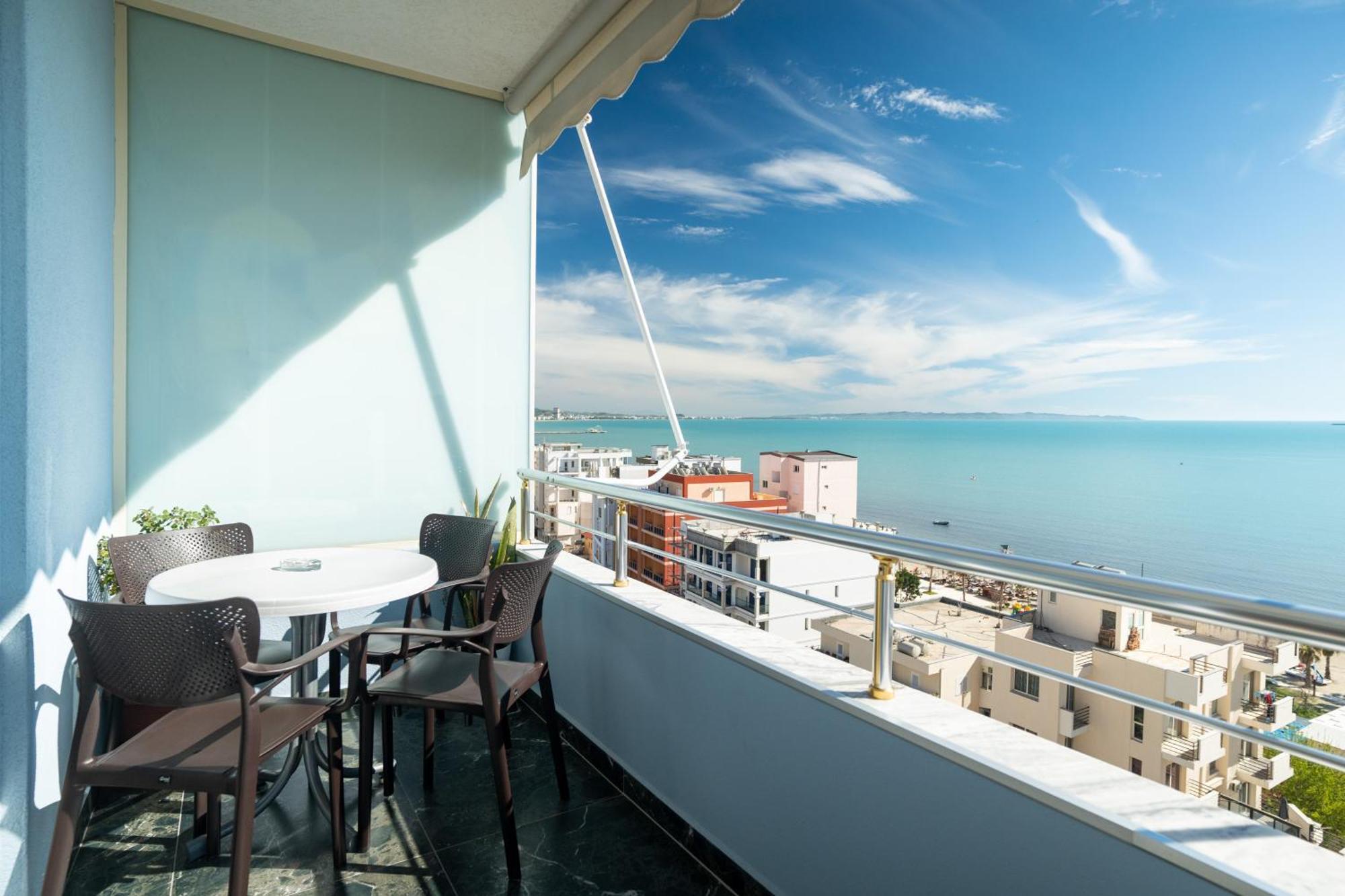 The Blue Pearl Apartment 2 Durrës Exteriör bild